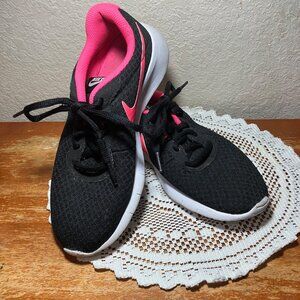Nike Athletic Shoes Girls Youth Size 4